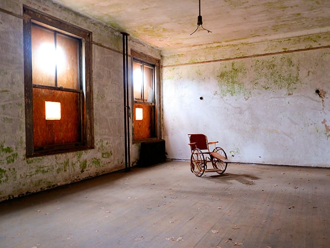 Ellis Island Hard Hat Tour i New York - Besök Ellis Island-sjukhuset