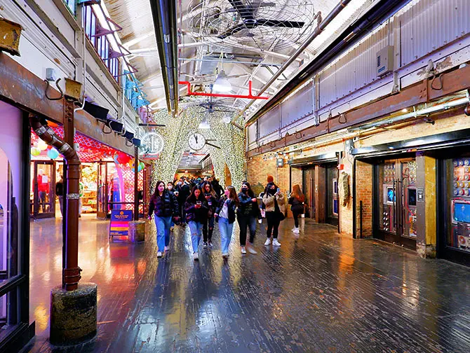 Chelsea Market i New York - Tidigare kexfabrik omvandlad till marknad