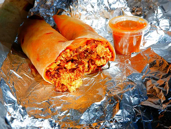 Frukost i New York - Frukostburritos på Los Tacos No. 1