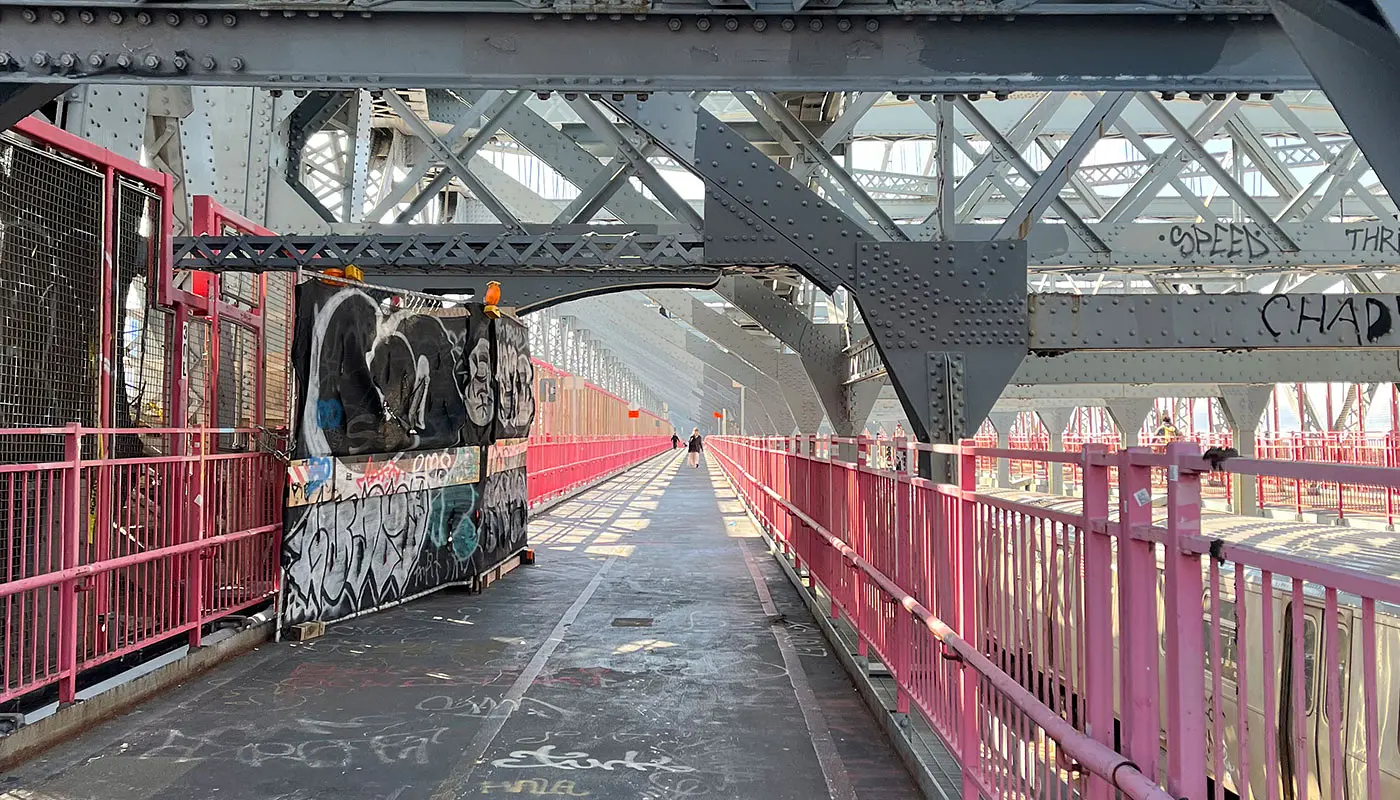 Williamsburg Bridge i New York - Korsa Williamsburg Bridge