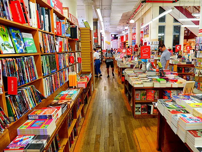 Bokhandlar i New York - The Strand Bookstore n&auml;ra Union Square