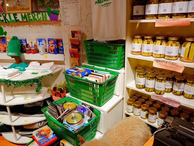 Bokhandlar i New York - Sweet Pickle Bookstore p&aring; Lower East Side